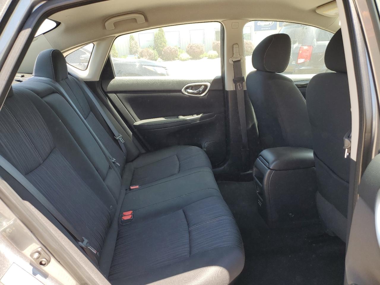 3N1AB7AP8JY283602 2018 Nissan Sentra S