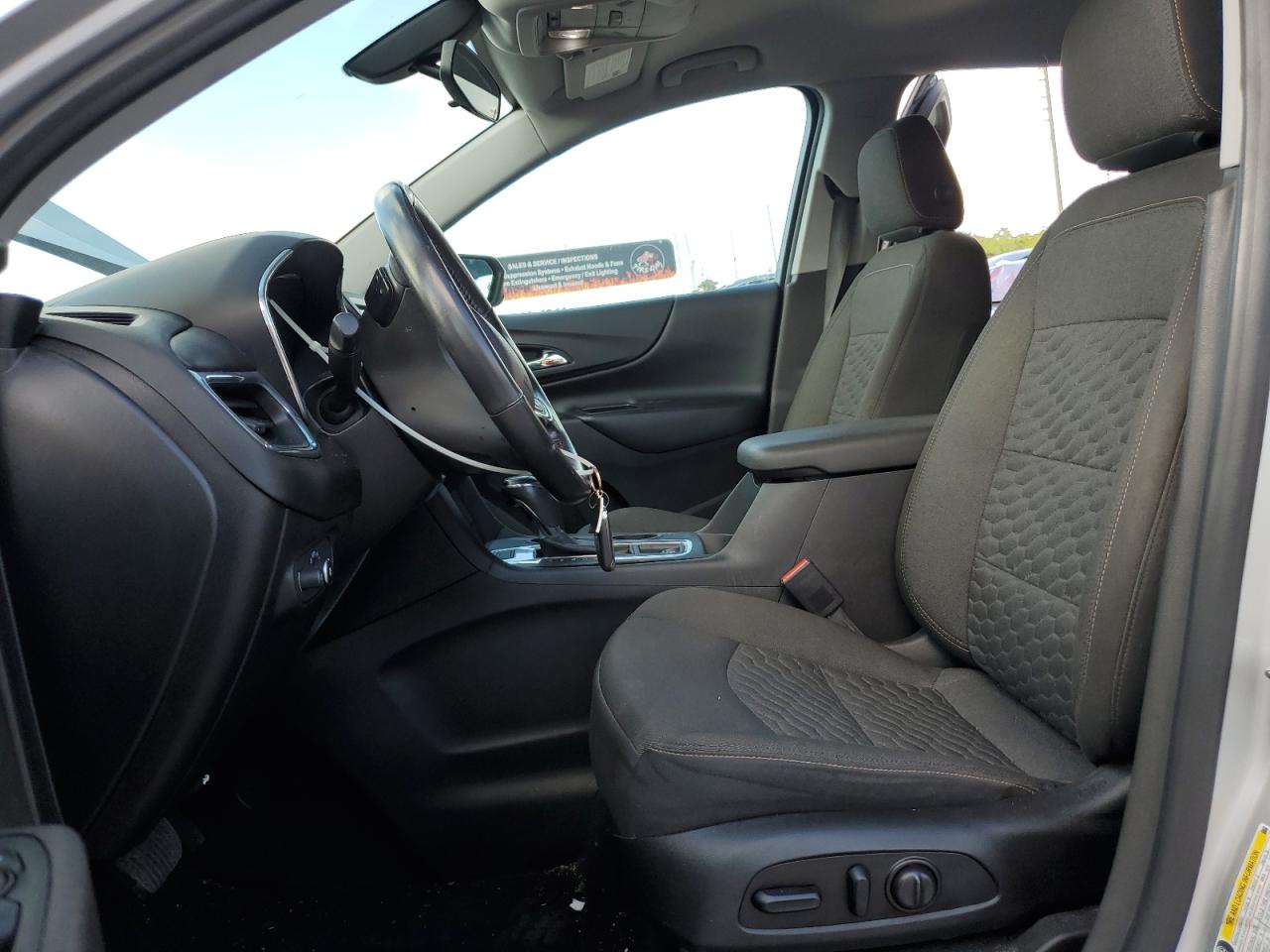 3GNAXUEVXKS517496 2019 Chevrolet Equinox Lt