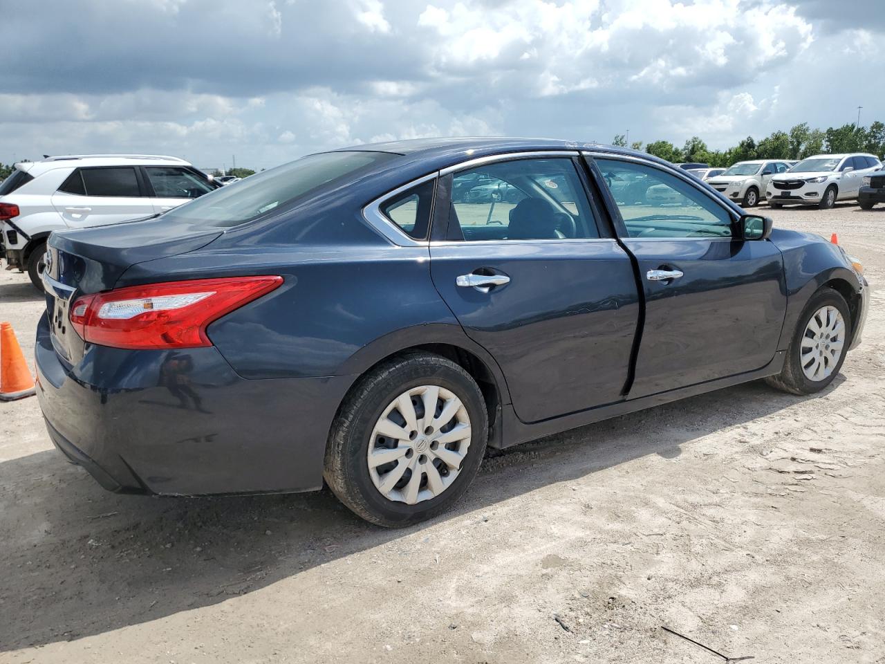 1N4AL3AP8HN350358 2017 Nissan Altima 2.5