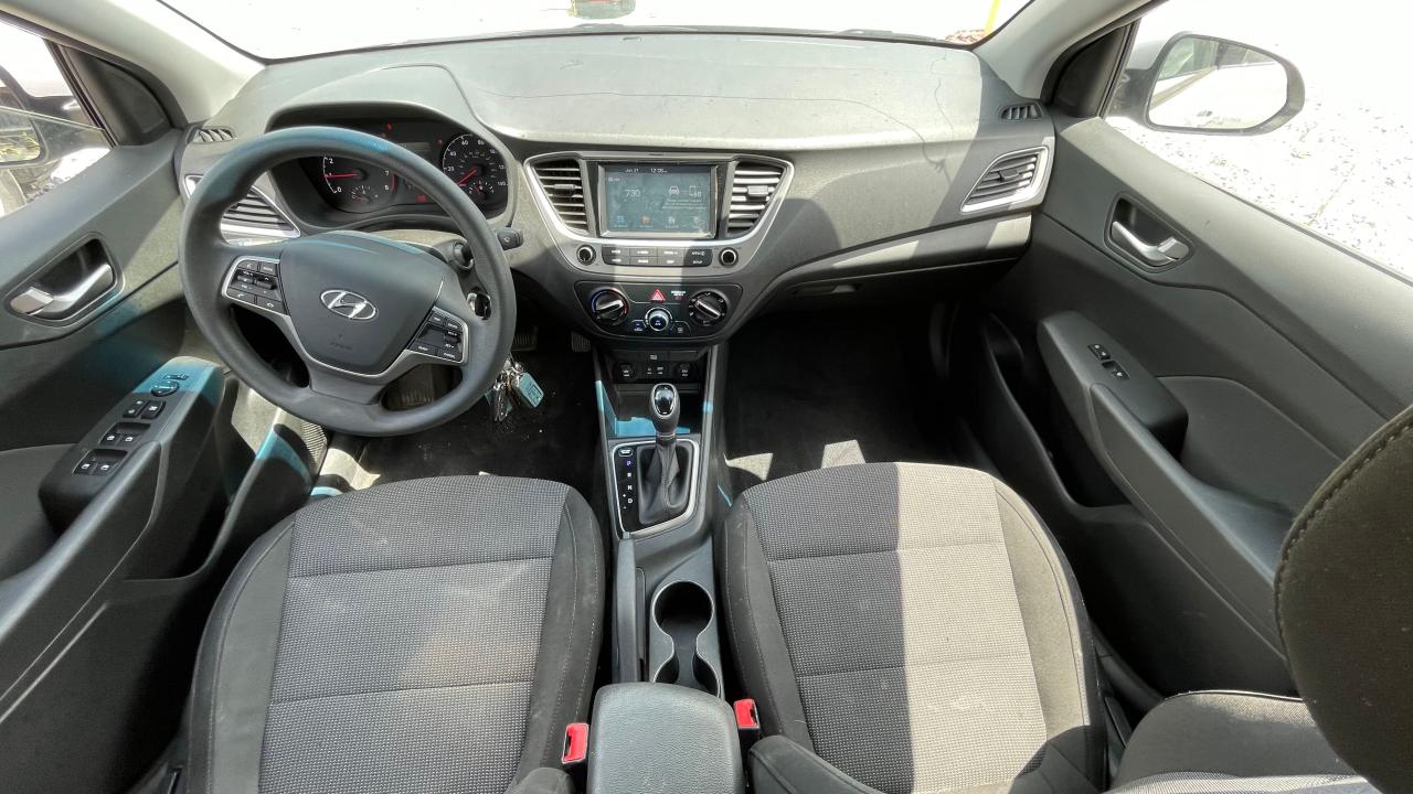 2018 Hyundai Accent Se vin: 3KPC24A36JE028501