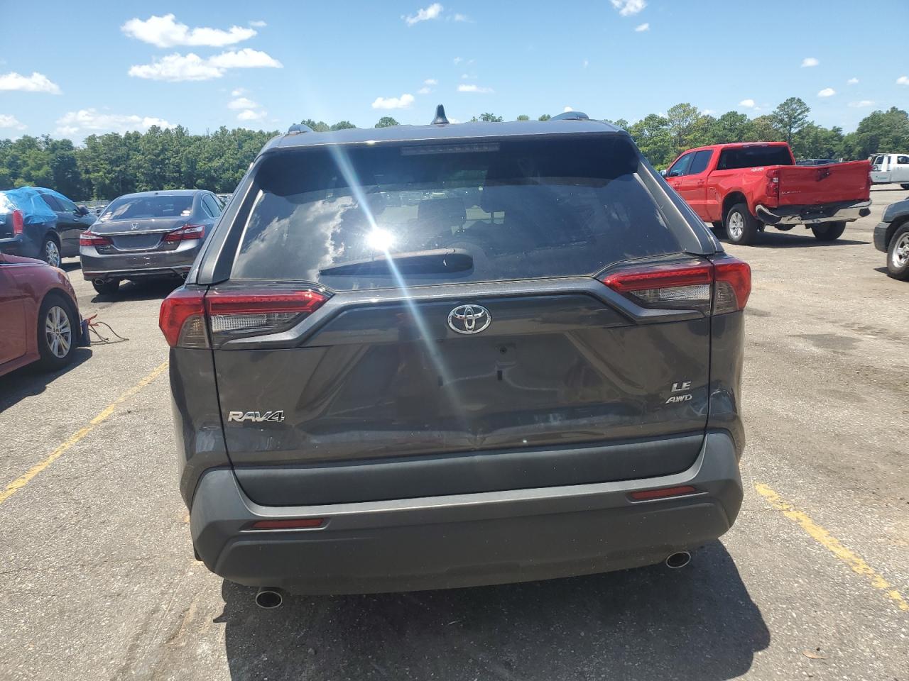 2T3F1RFV7MC228045 2021 Toyota Rav4 Le