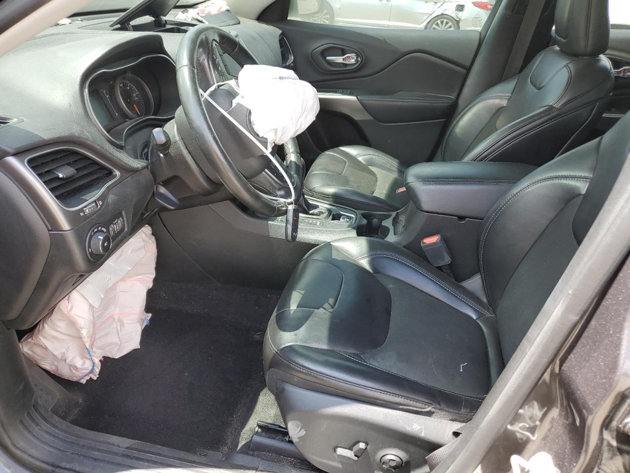 1C4PJMLX6KD237308 2019 Jeep Cherokee Latitude Plus