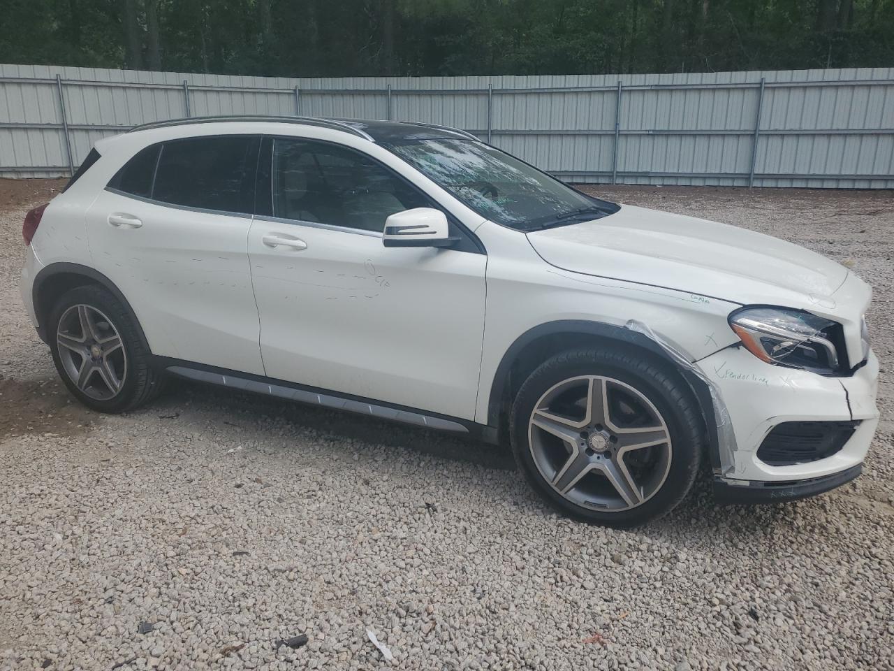 WDCTG4GB3FJ077465 2015 Mercedes-Benz Gla 250 4Matic