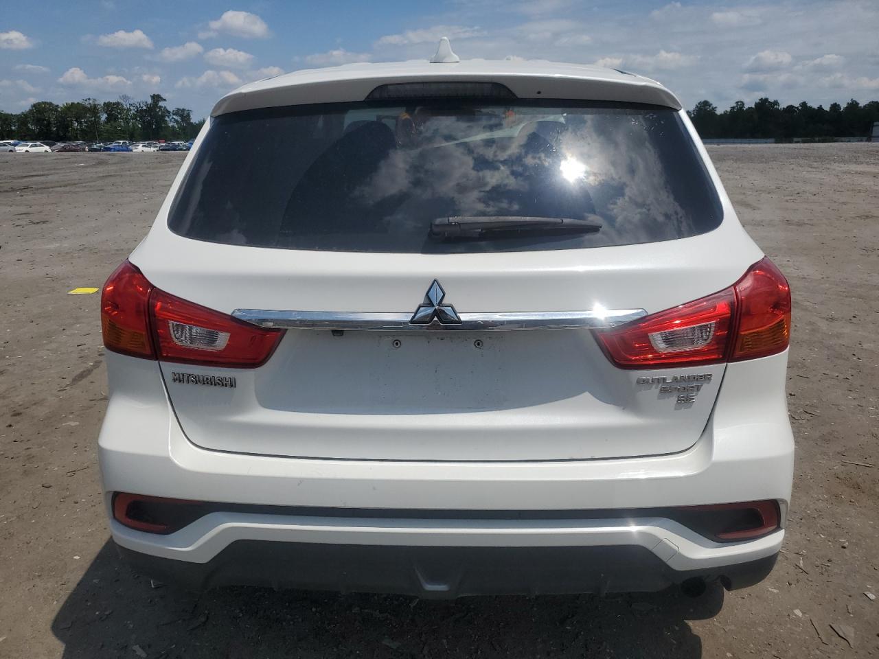 JA4AR3AW5JU024670 2018 Mitsubishi Outlander Sport Es