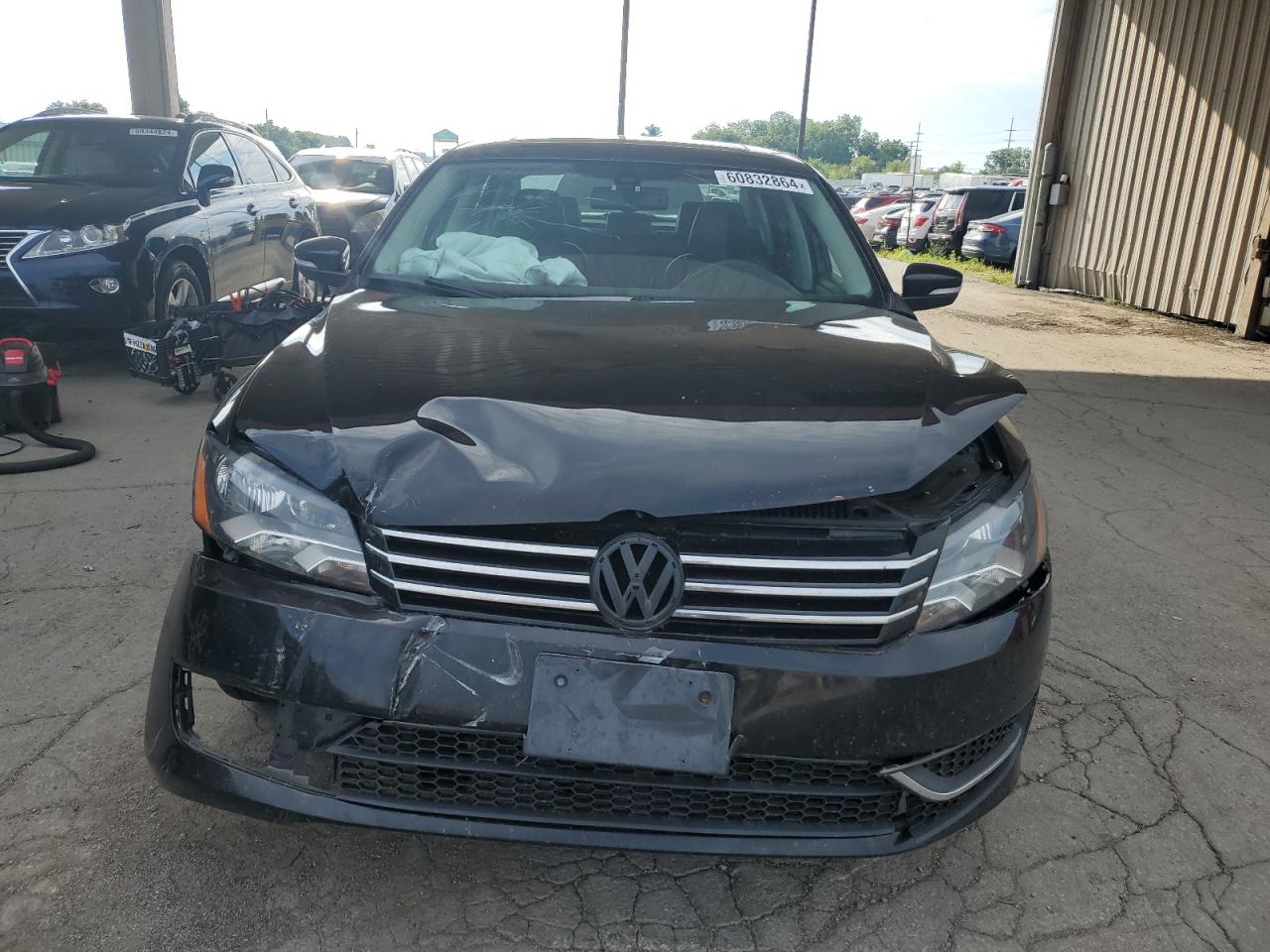 Lot #2911396821 2013 VOLKSWAGEN PASSAT SE