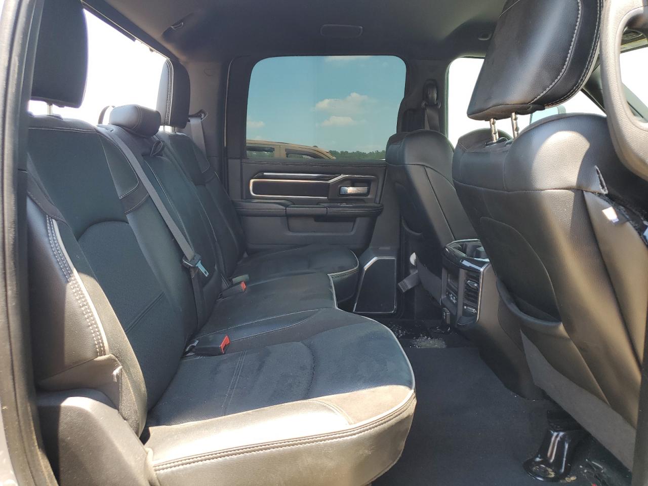 3C63RRJL2NG404041 2022 Ram 3500 Laramie