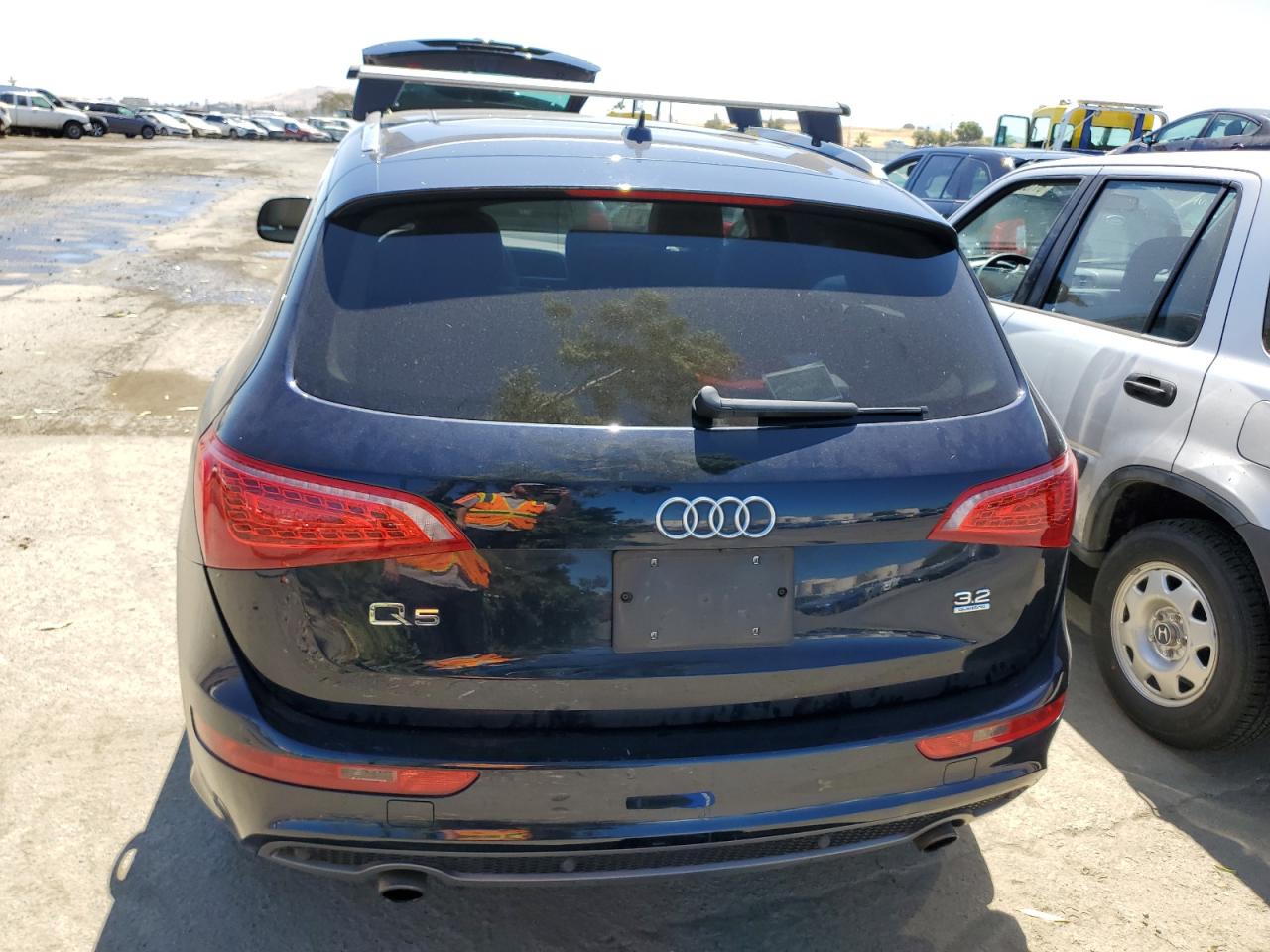 WA1DKAFP5BA032228 2011 Audi Q5 Premium Plus