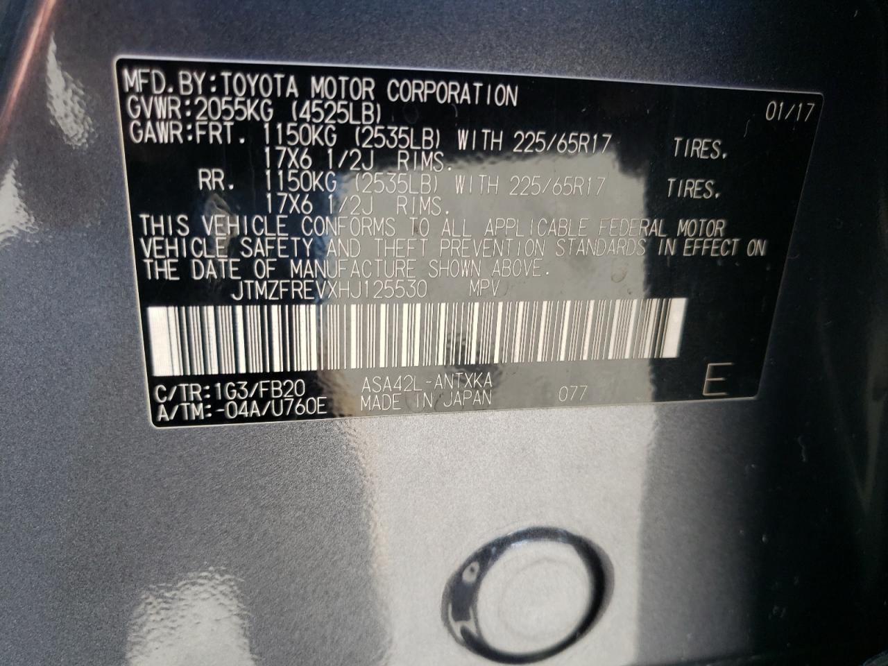 JTMZFREVXHJ125530 2017 Toyota Rav4 Le