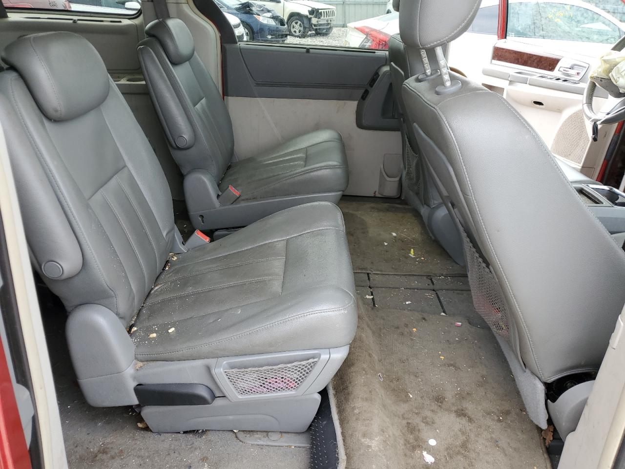 2A4RR5D1XAR109645 2010 Chrysler Town & Country Touring