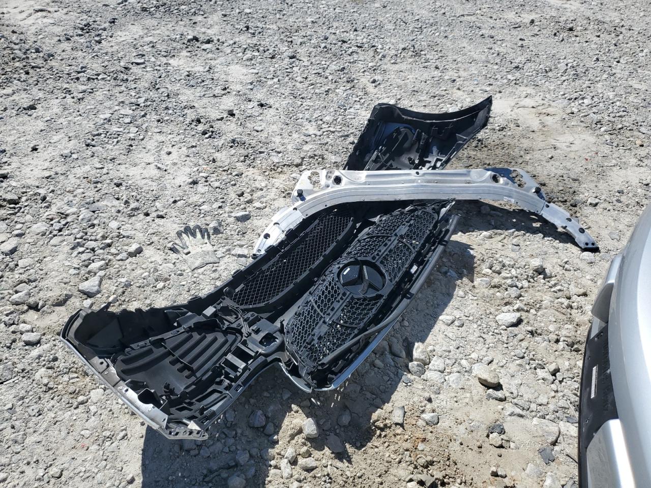 WDDWJ4JB2JF667042 2018 Mercedes-Benz C 300