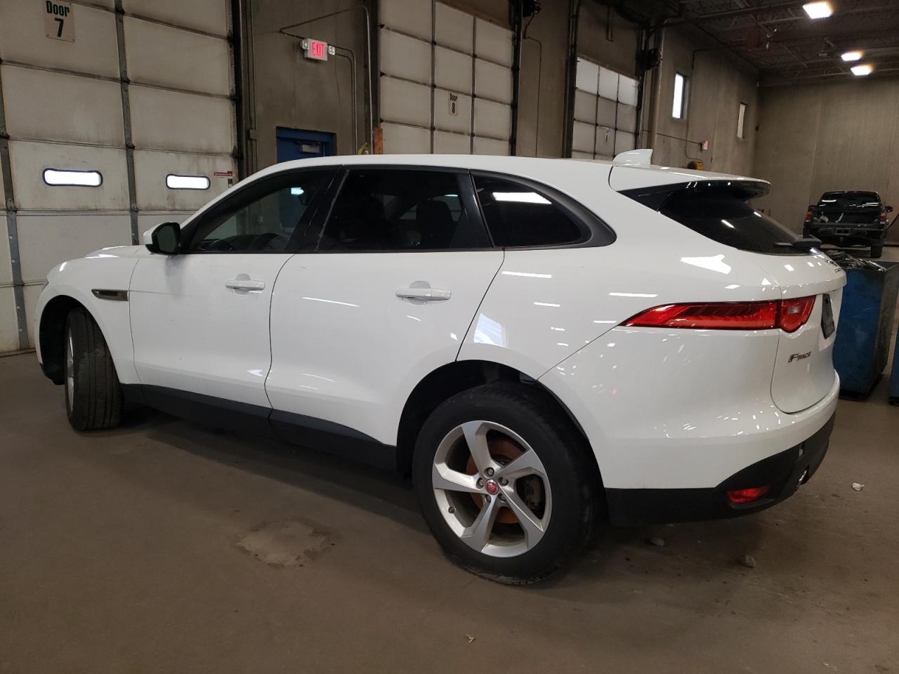 SADCJ2BV2HA495956 2017 Jaguar F-Pace Premium