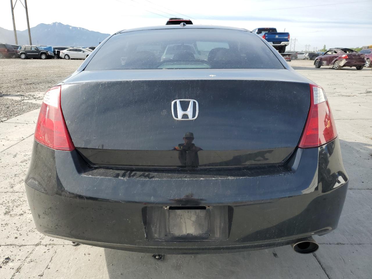 1HGCS1B89AA003735 2010 Honda Accord Exl