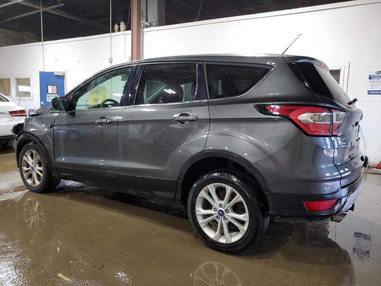 1FMCU9G99HUC03303 2017 Ford Escape Se