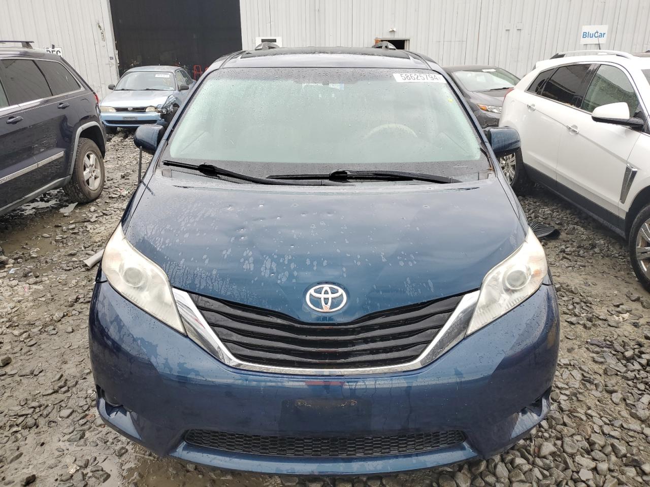 2012 Toyota Sienna Le vin: 5TDJK3DC6CS031050