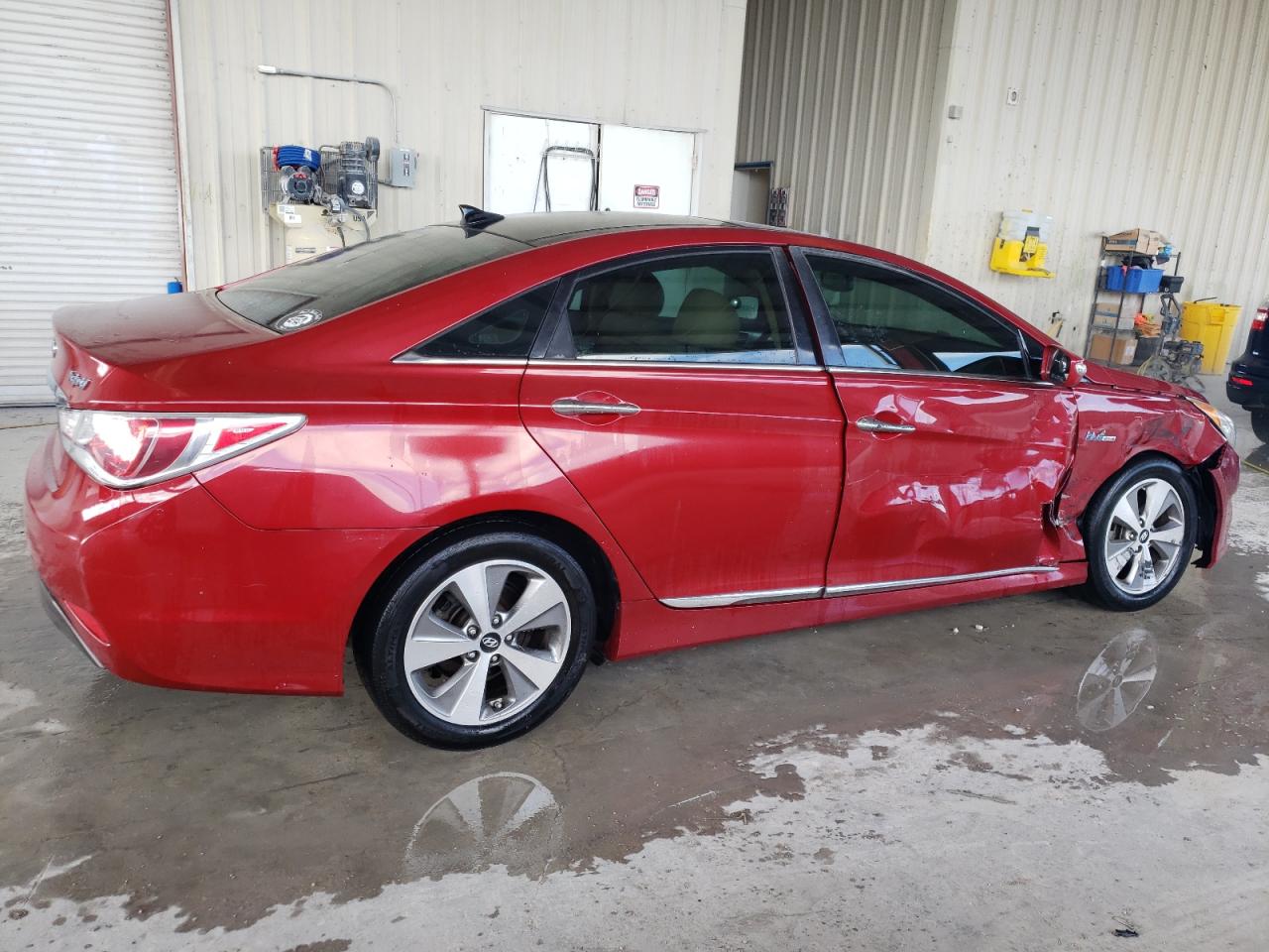 2012 Hyundai Sonata Hybrid vin: KMHEC4A43CA030481