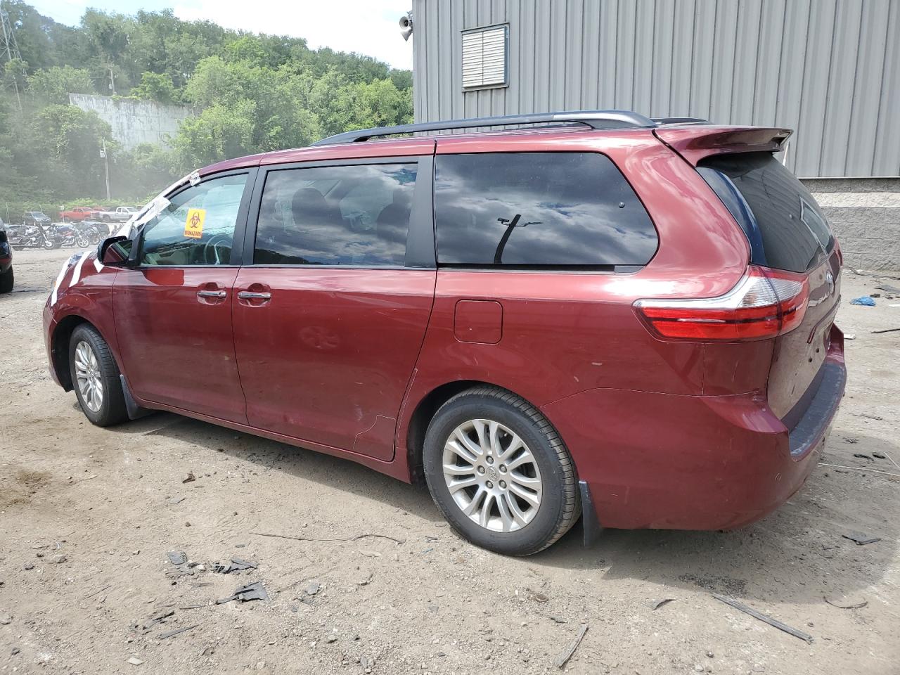 5TDYK3DC2FS674076 2015 Toyota Sienna Xle