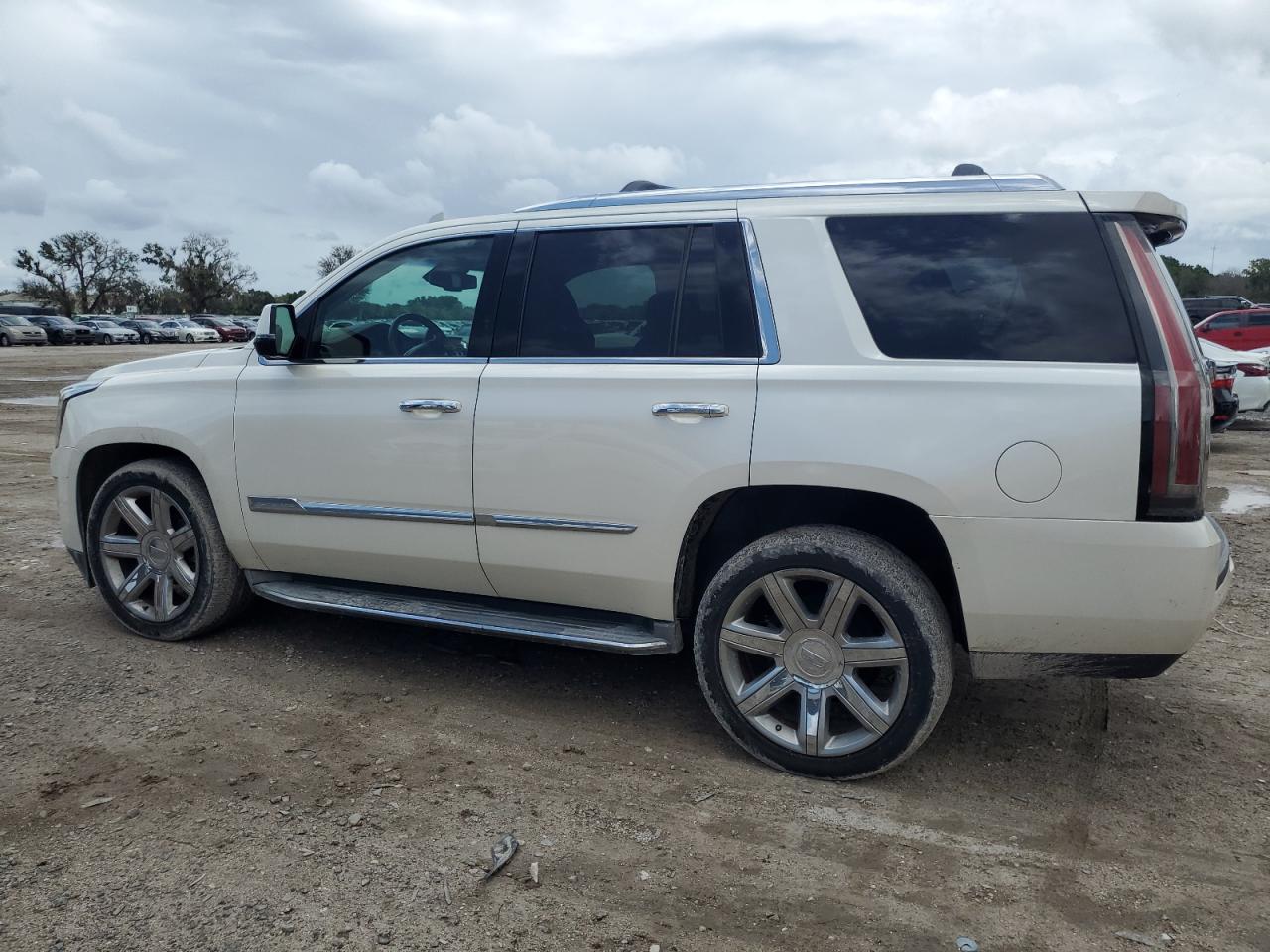 1GYS4MKJ3FR520847 2015 Cadillac Escalade Luxury