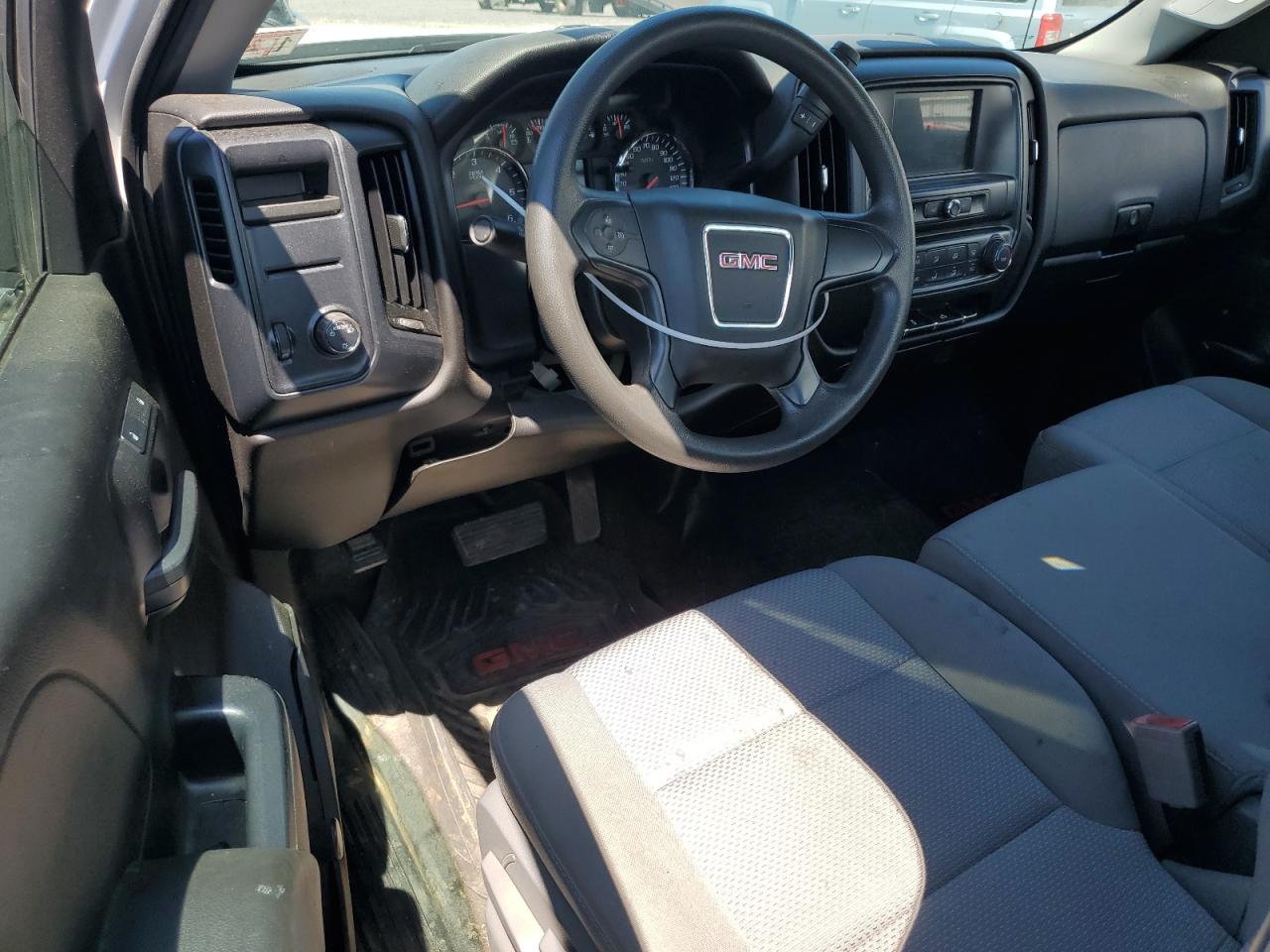 1GTN1LEH6JZ324215 2018 GMC Sierra C1500