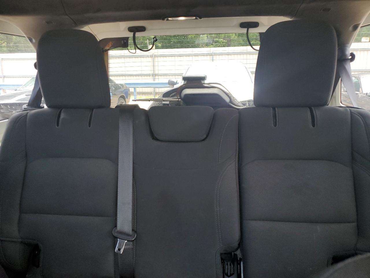 1C4HJXEGXKW529082 2019 Jeep Wrangler Unlimited Sahara