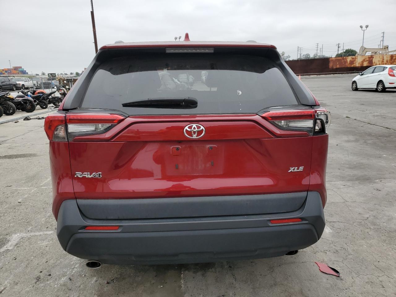 2021 Toyota Rav4 Xle vin: 2T3W1RFV5MW108355