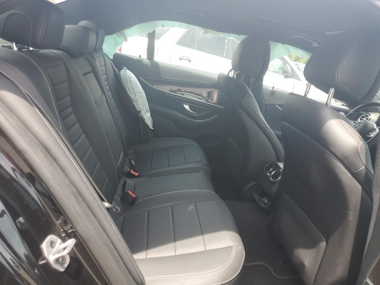 WDDZF6JB2KA611952 2019 Mercedes-Benz E 450 4Matic