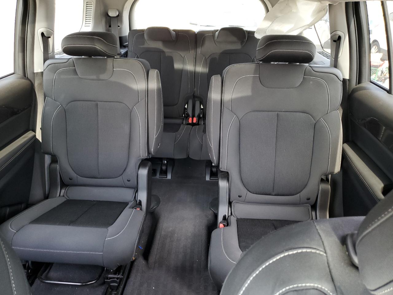 1C4RJKAG6M8172178 2021 Jeep Grand Cherokee L Laredo