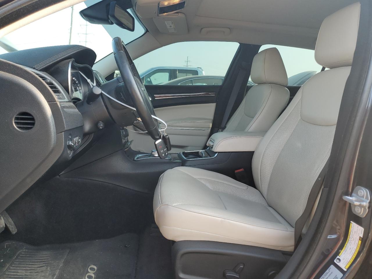 2C3CCAKG3HH606876 2017 Chrysler 300C