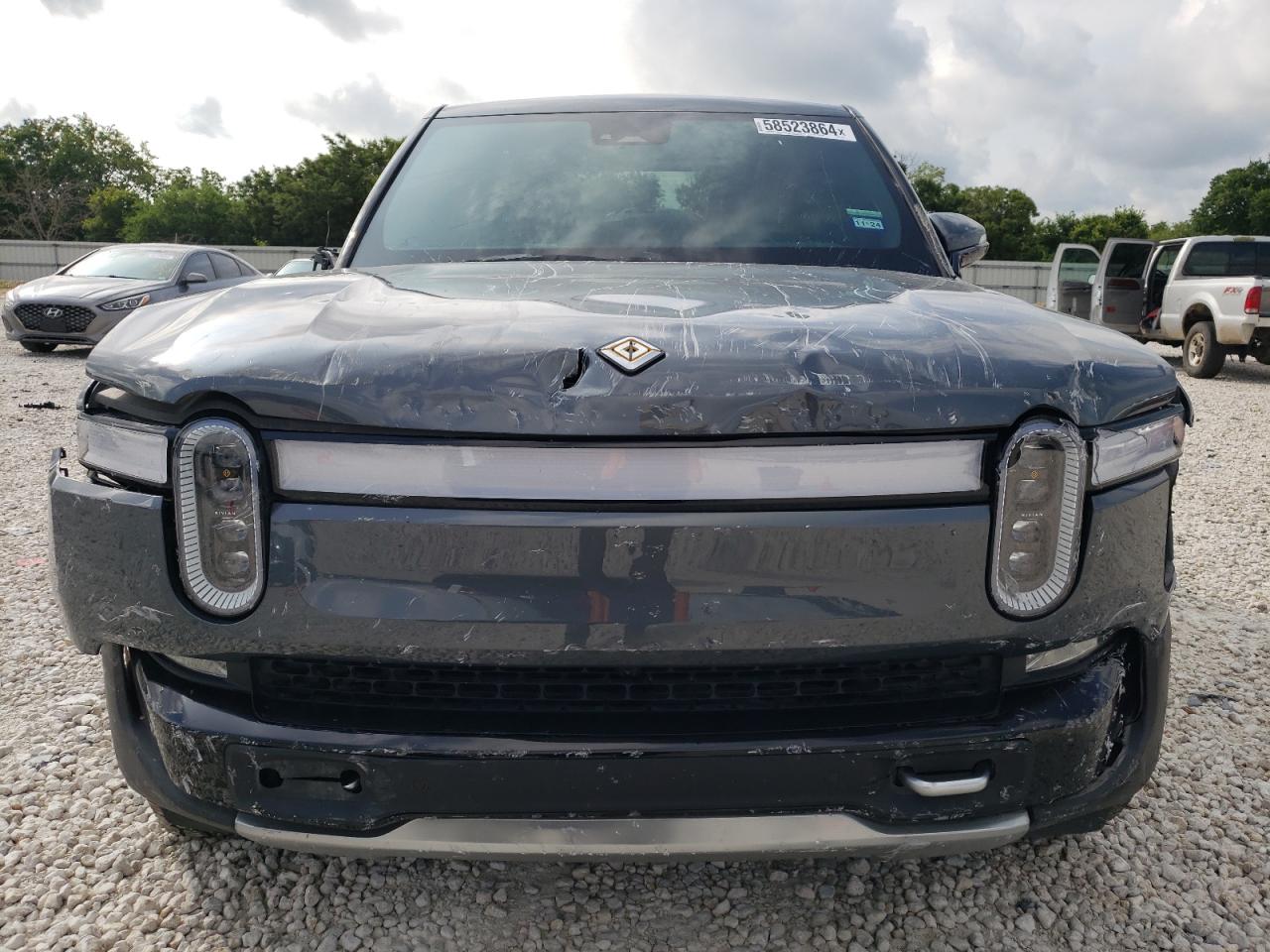 RIVIAN R1T ADVENTURE