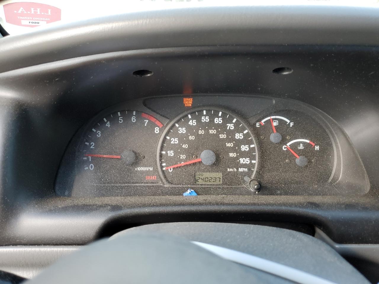 2CNBE13C7Y6938677 2000 Chevrolet Tracker