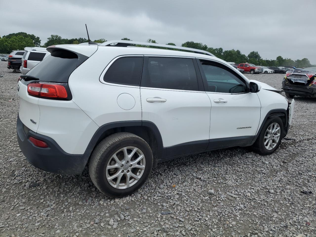 1C4PJLLB1JD510863 2018 Jeep Cherokee Latitude Plus