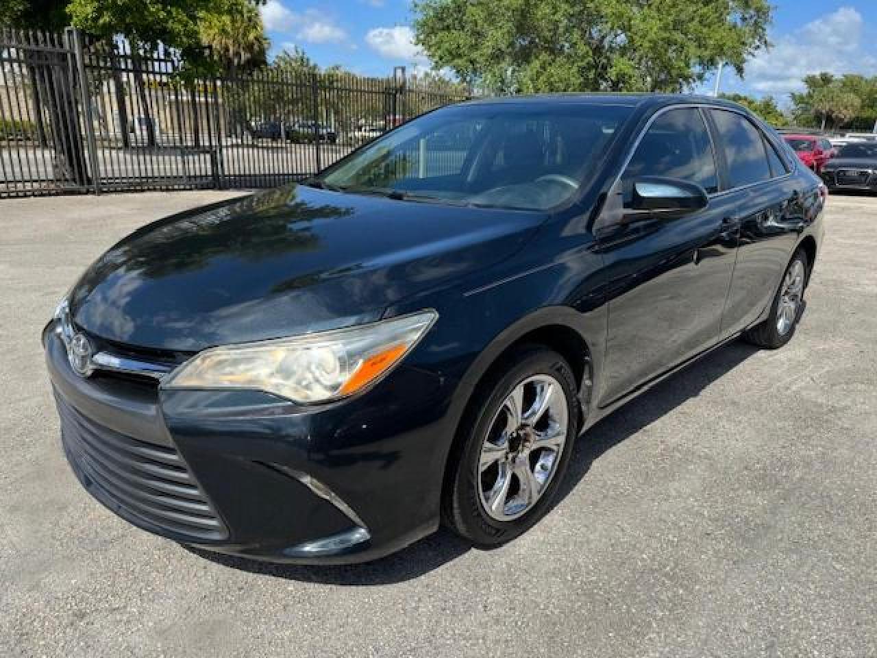 2017 Toyota Camry Le vin: 4T1BF1FK5HU621644