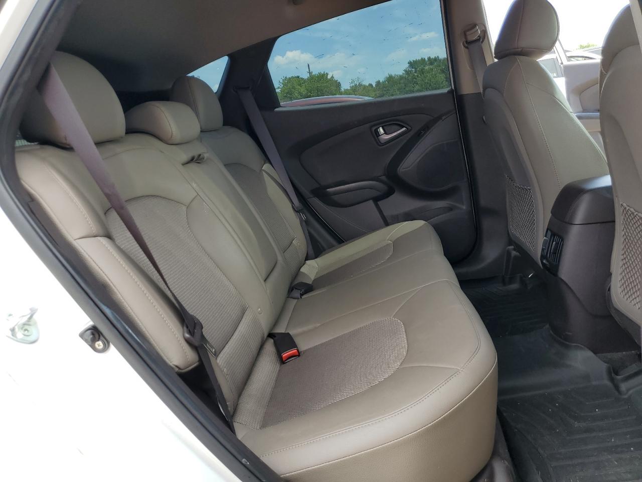 KM8JU3AG0EU823822 2014 Hyundai Tucson Gls