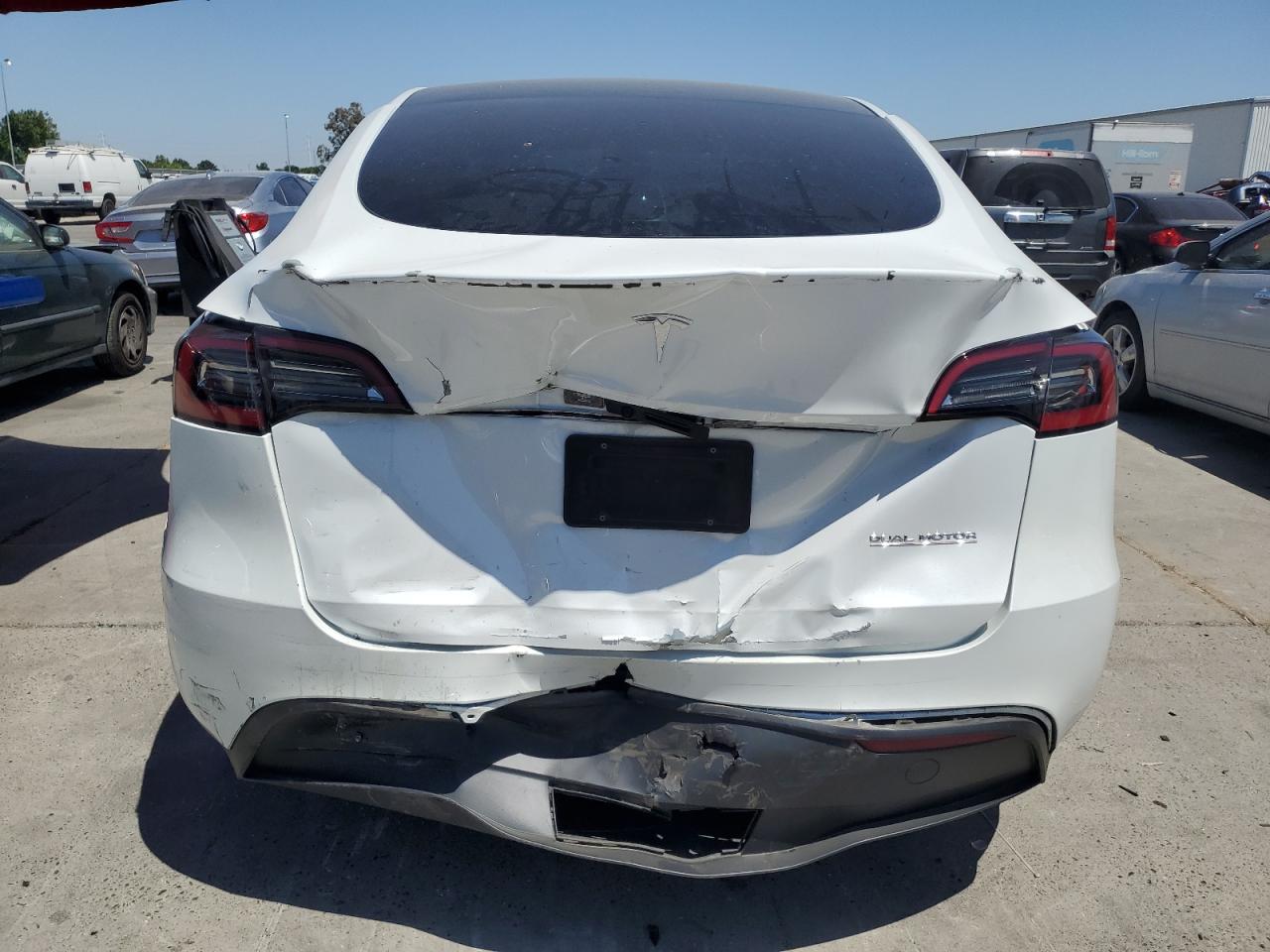 7SAYGDEF7PF700339 2023 Tesla Model Y