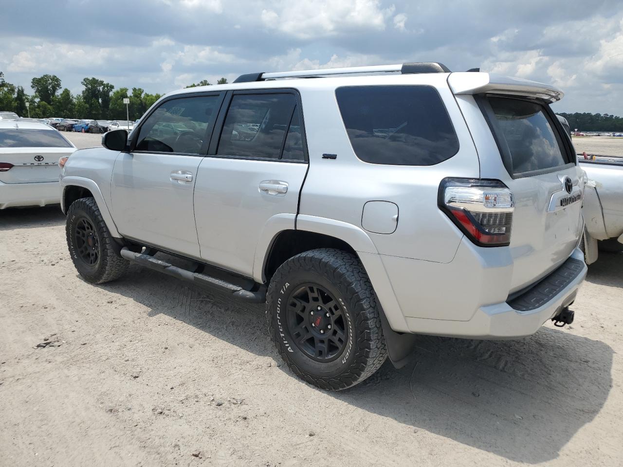 JTEEU5JR9M5247526 2021 Toyota 4Runner Sr5