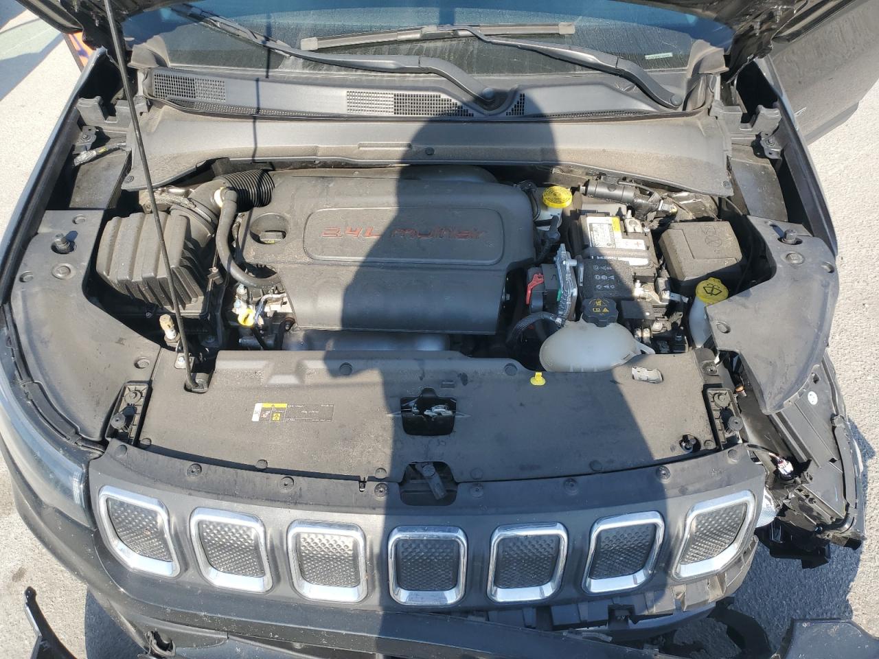 3C4NJDFB0NT184255 2022 Jeep Compass Latitude Lux