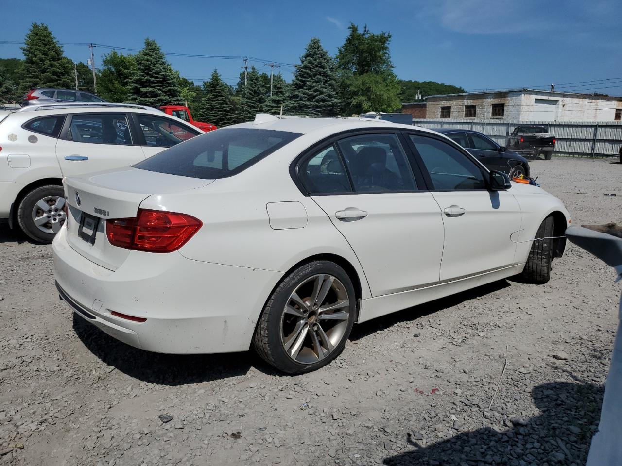 2014 BMW 328 Xi Sulev vin: WBA3B5C52EP543275