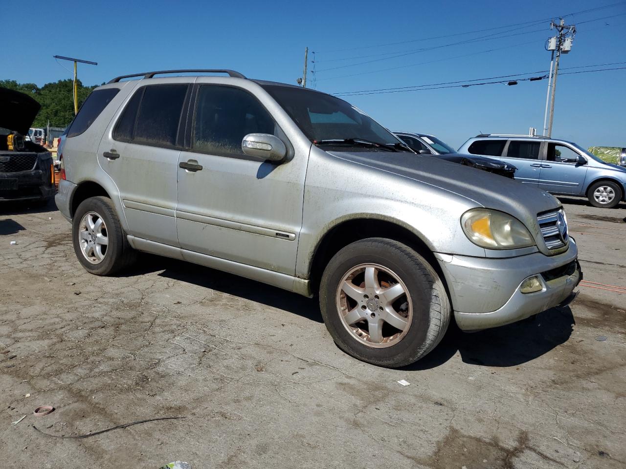 4JGAB57E34A493326 2004 Mercedes-Benz Ml 350