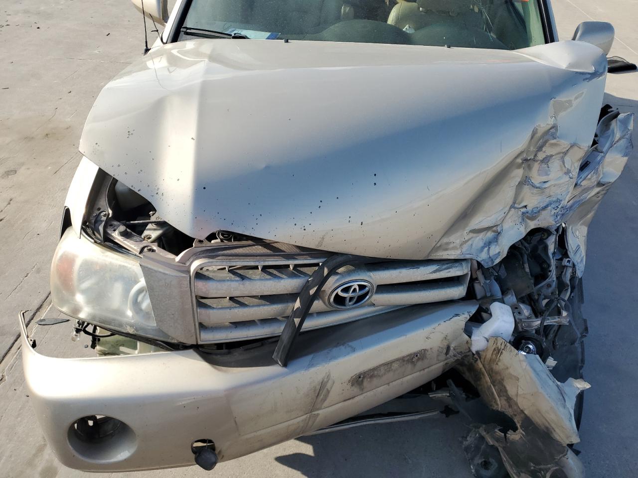 JTEGD21A150121256 2005 Toyota Highlander