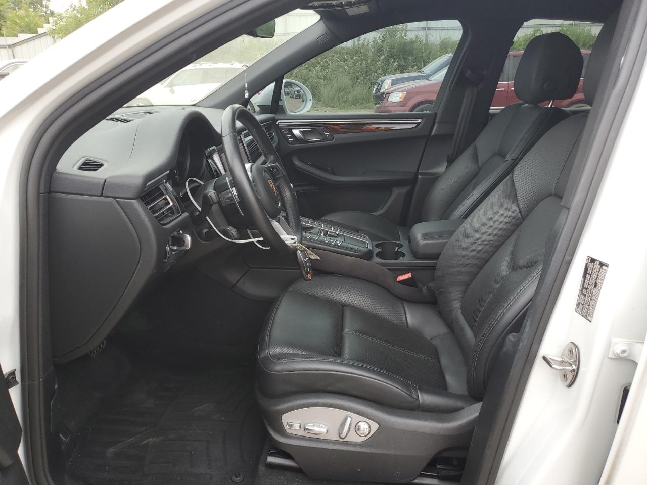 WP1AA2A55KLB07889 2019 Porsche Macan
