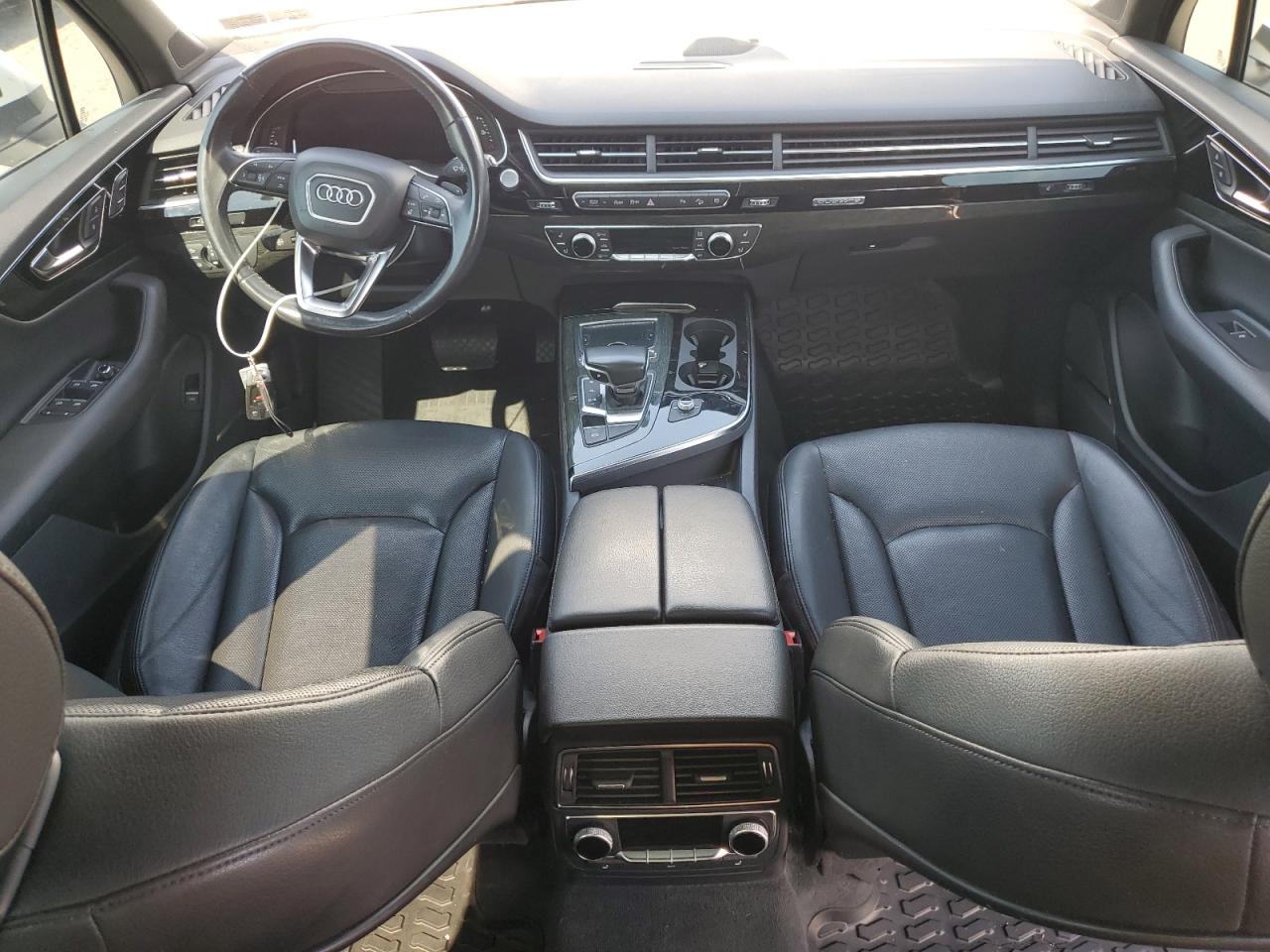 WA1LAAF7XJD053085 2018 Audi Q7 Premium Plus