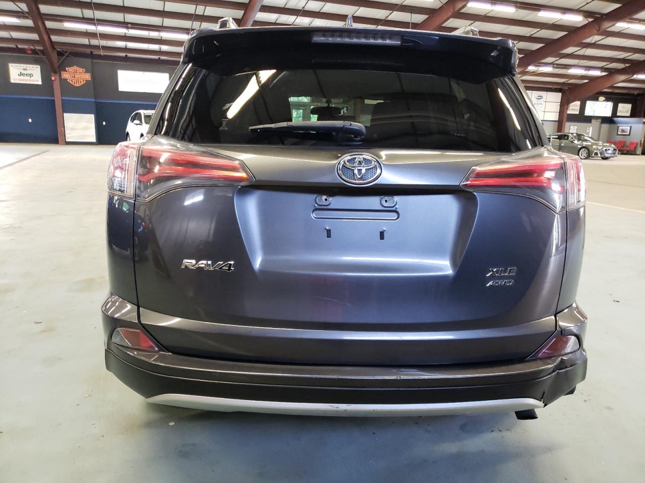 2016 Toyota Rav4 Xle vin: JTMRFREV2GJ089475