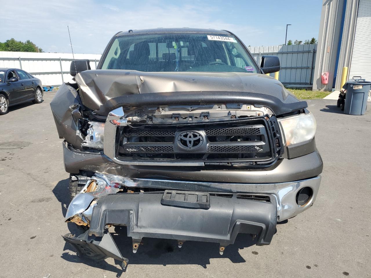 5TFUM5F17BX022056 2011 Toyota Tundra Double Cab Sr5