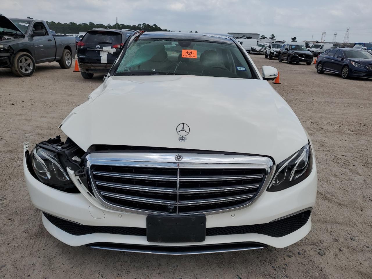 WDDZF4JBXKA541010 2019 Mercedes-Benz E 300