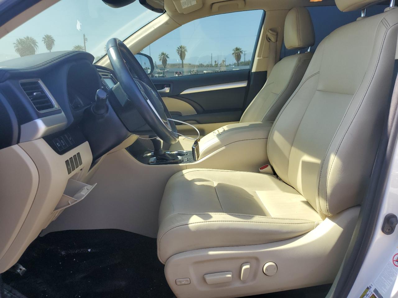 5TDKZRFH0JS543430 2018 Toyota Highlander Se