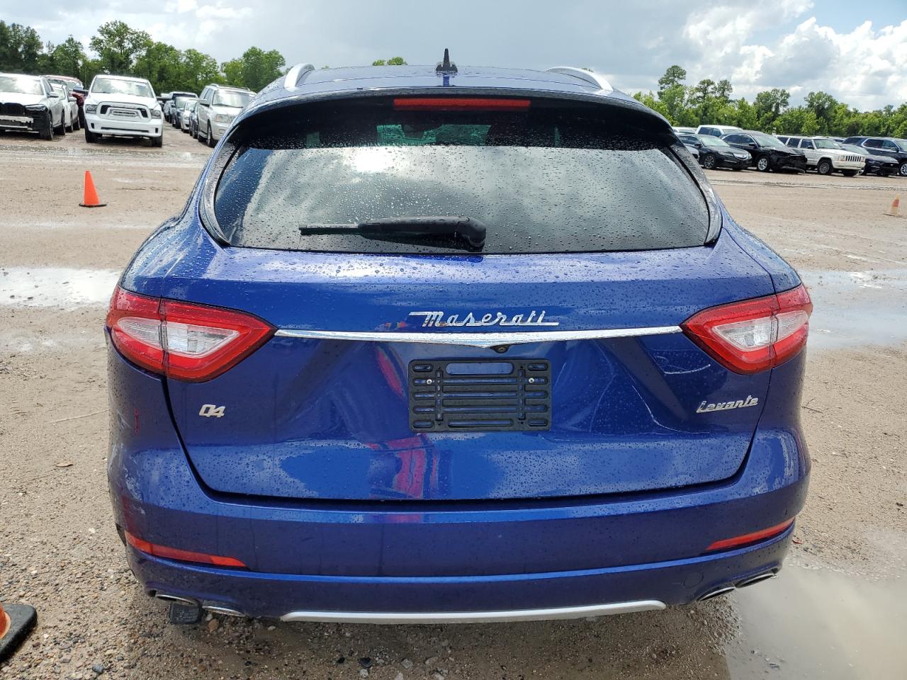 2018 Maserati Levante Luxury vin: ZN661XUL5JX270353