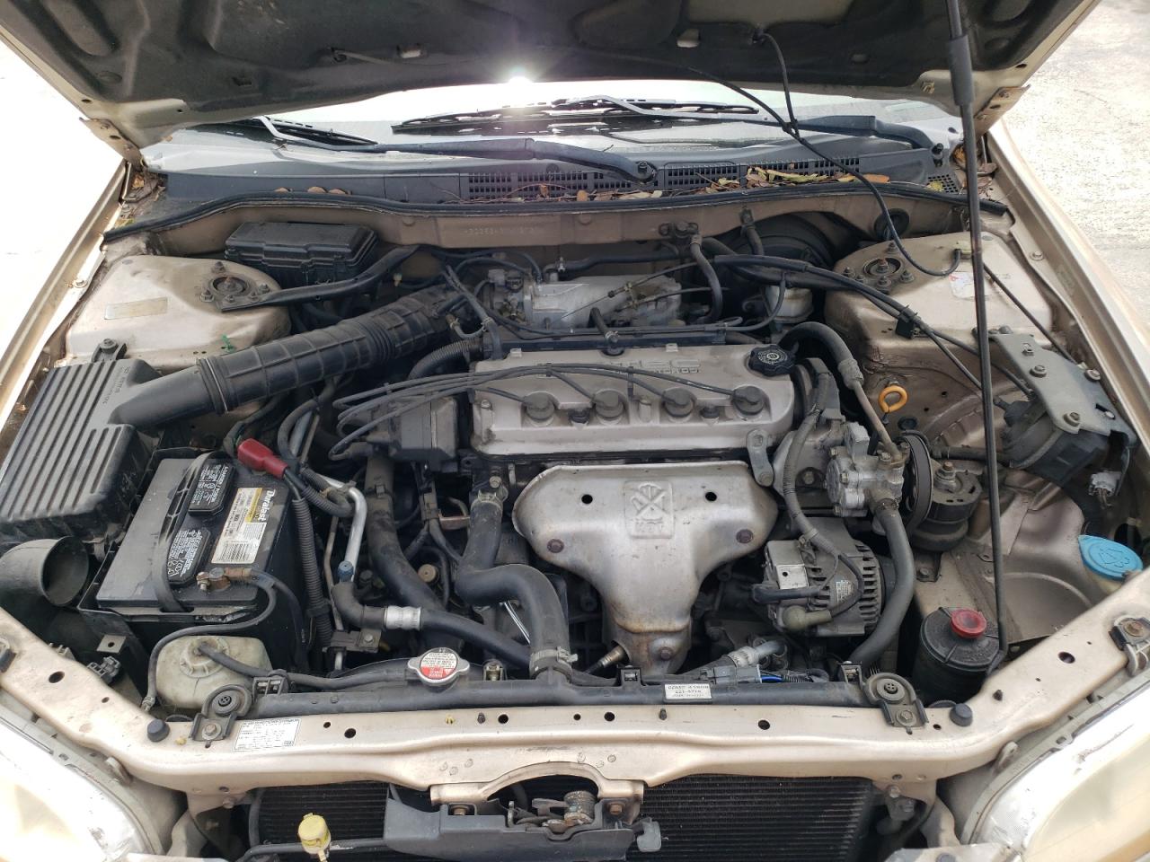 1HGCG5646YA127374 2000 Honda Accord Lx