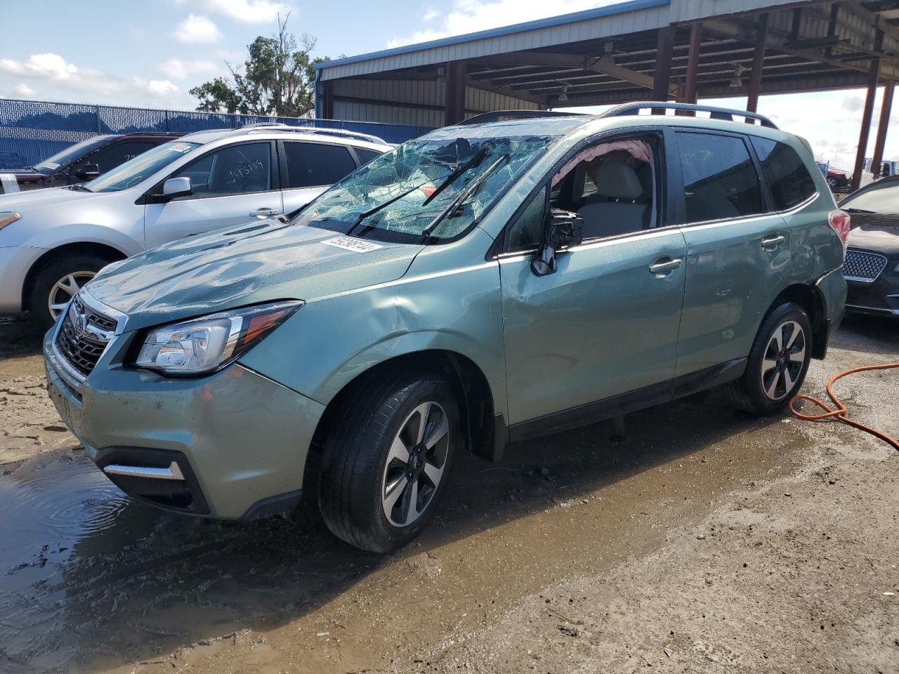 2018 Subaru Forester 2.5I Premium vin: JF2SJAEC6JH611153