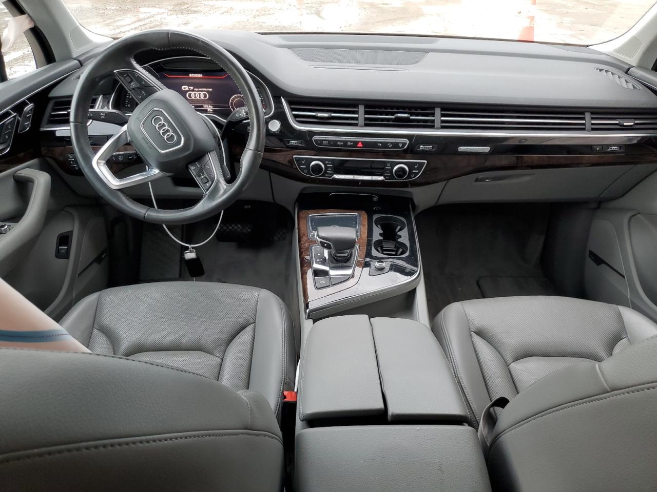 WA1VAAF71HD021418 2017 Audi Q7 Prestige