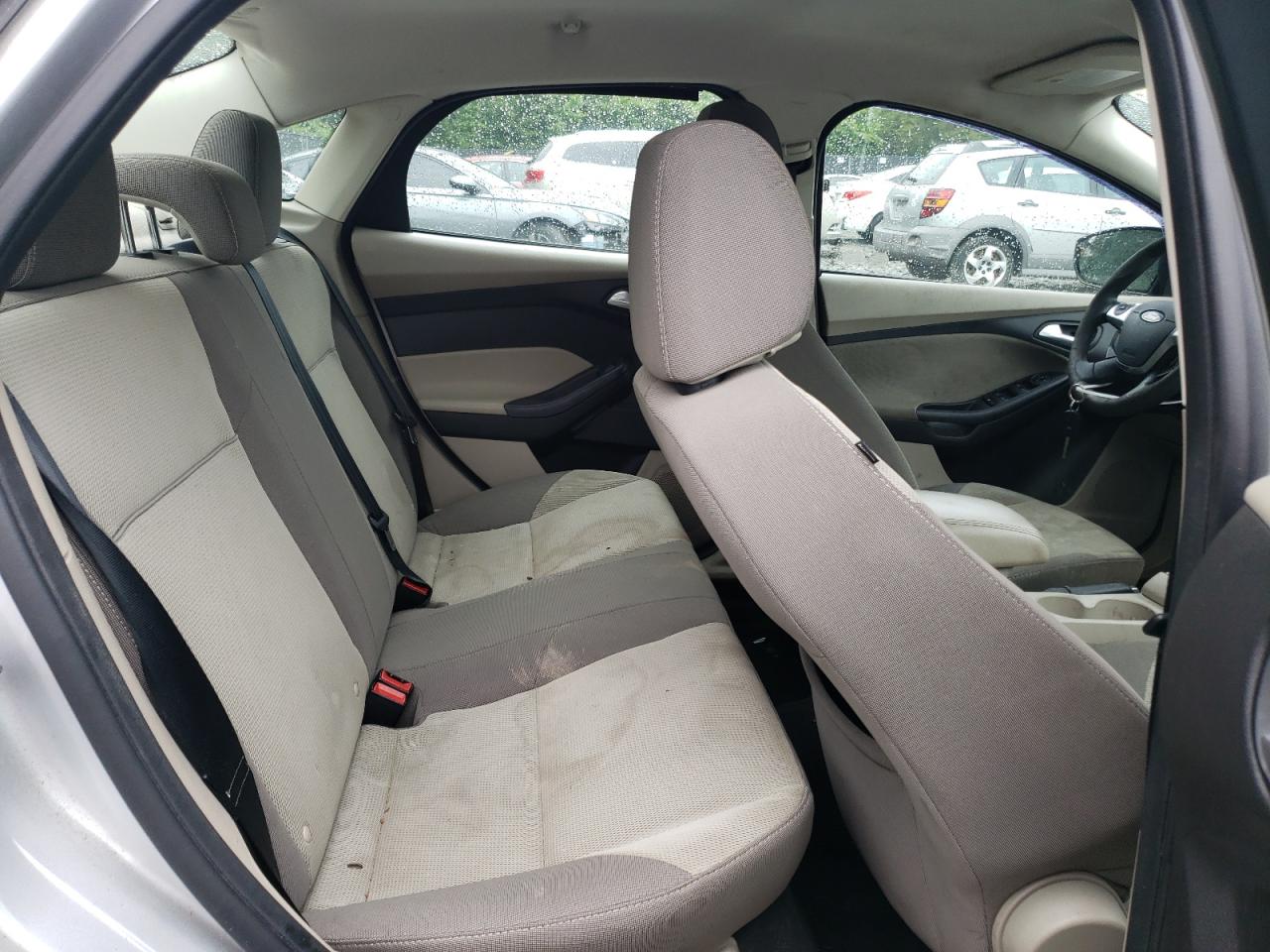 1FAHP3F20CL472233 2012 Ford Focus Se