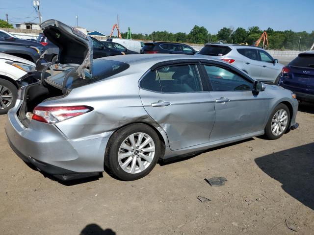 2018 Toyota Camry L VIN: 4T1B11HK6JU646702 Lot: 60256924